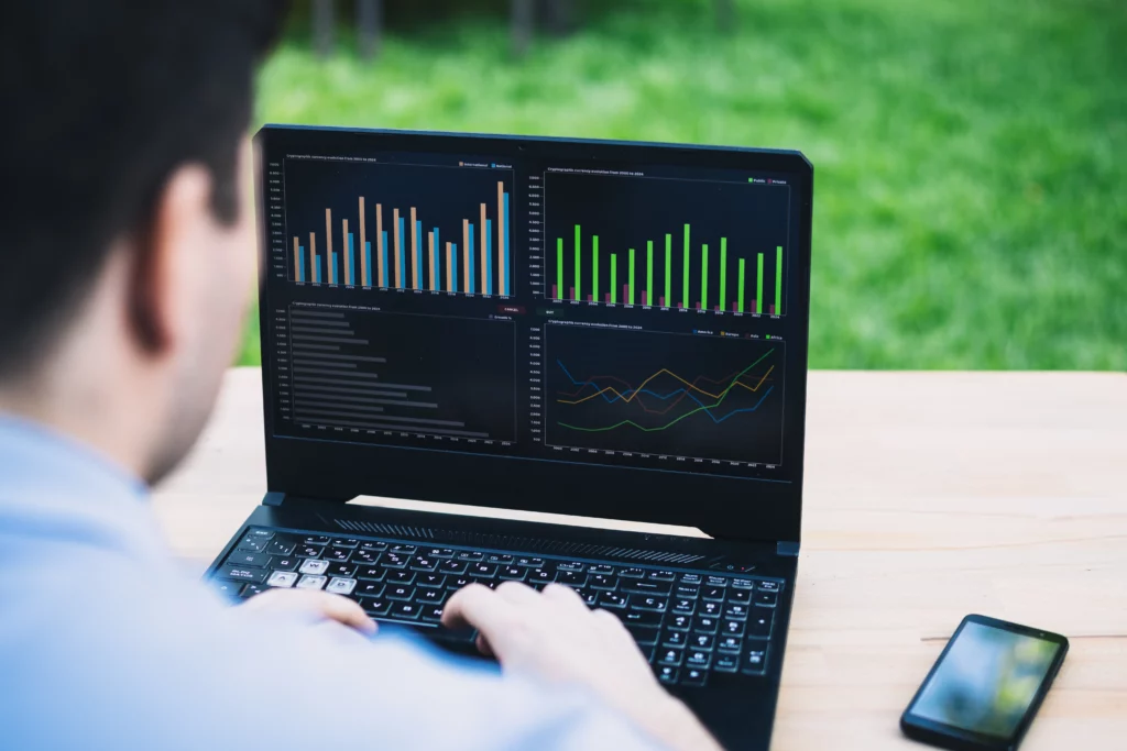 copy-trader-looking-at-trading-signals-on-a-copy-trading-platform-on-a-laptop – PU Prime | More Than Trading copy trader looking at trading signals on a copy trading platform on a laptop